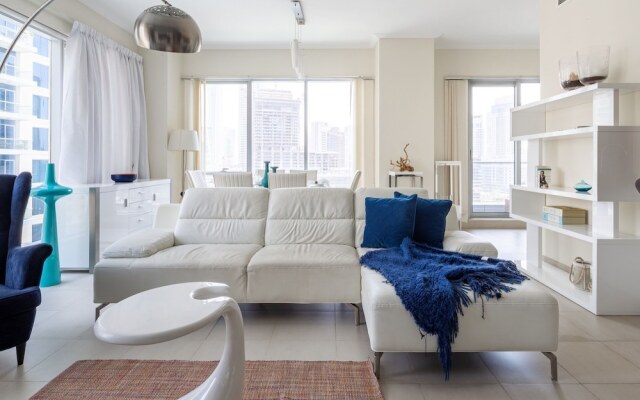 Elegant 2BR With Magnificent Marina Views!