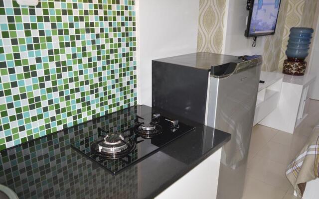 Roomku at Bassura City Apartment