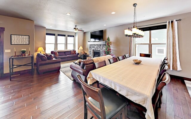 West Abigail - 4 Br Townhouse