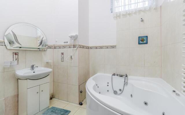 Striltsiv Apartment