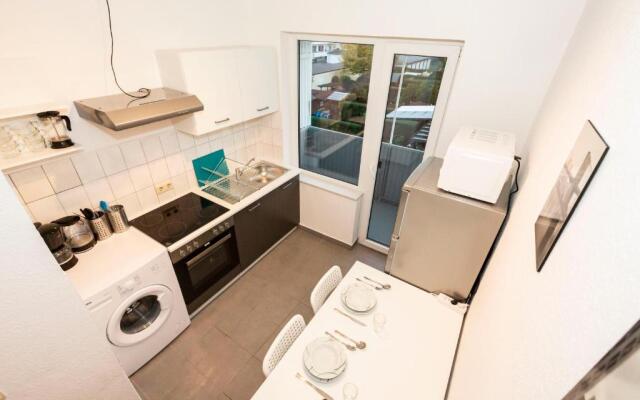 AVR Apartment HOF 11