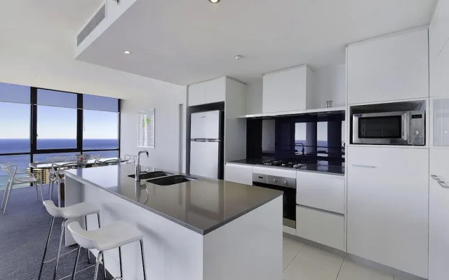 Circle on Cavill - Private Apartments