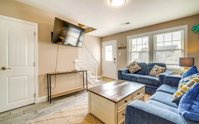 Bright Brigantine Townhome: Steps to Beach Access!