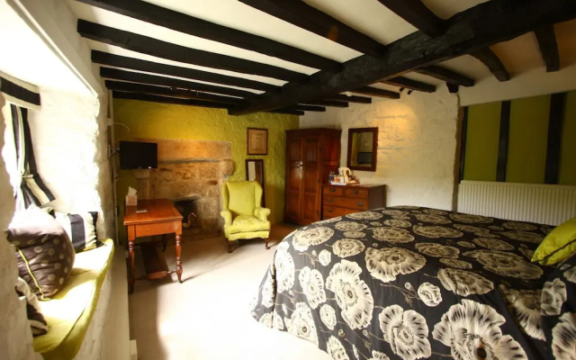 The Oxenham Arms