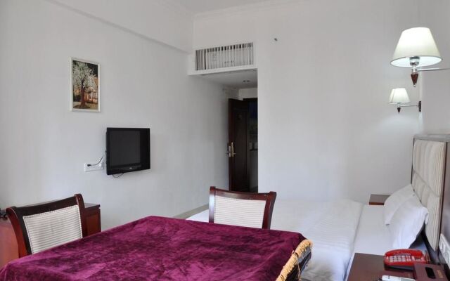 Oriental Shine Hotel