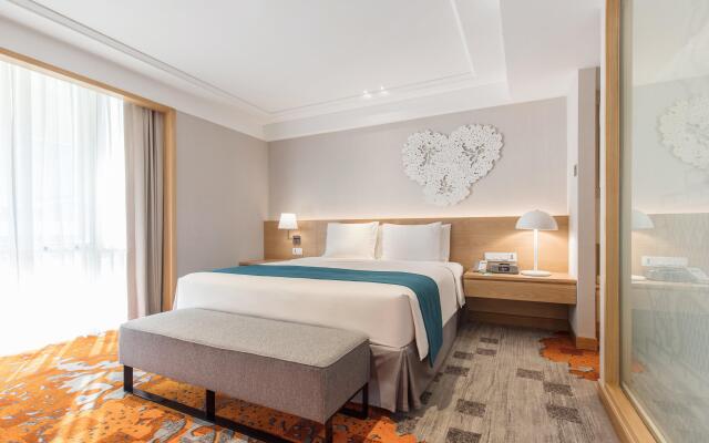 Holiday Inn Bangkok by IHG