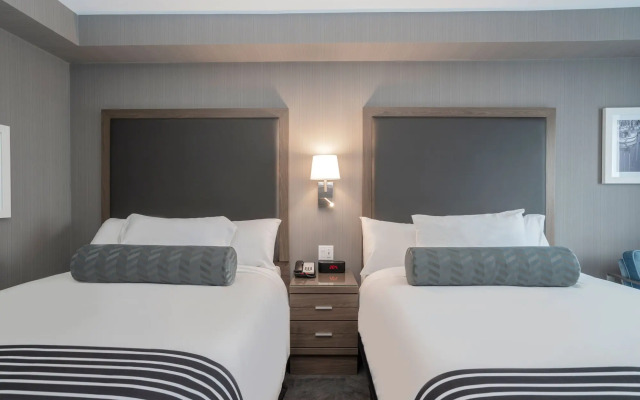 Sandman Signature St. John's Hotel