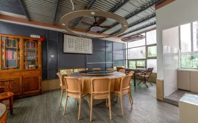 Fuxianlai Homestay (Haigongshang Riyue Square)