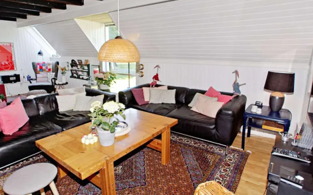 Attractive Holiday Home in Hemmet near Sea