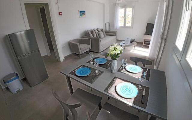 1Path Pelican Mykonos Super Paradise Beach House