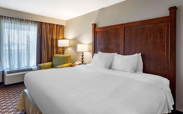 Quality Inn Near the Island Pigeon Forge