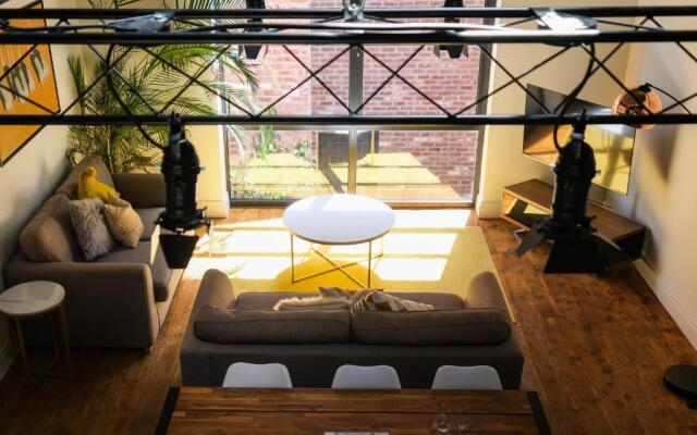 The Eden Warehouse - Gold Apartment, sleeps 5