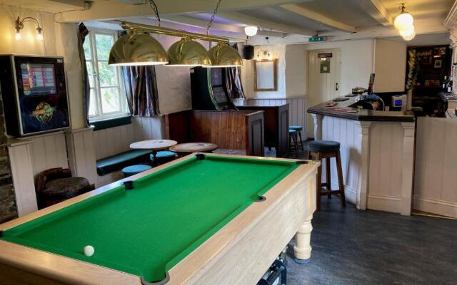 Eliot Arms