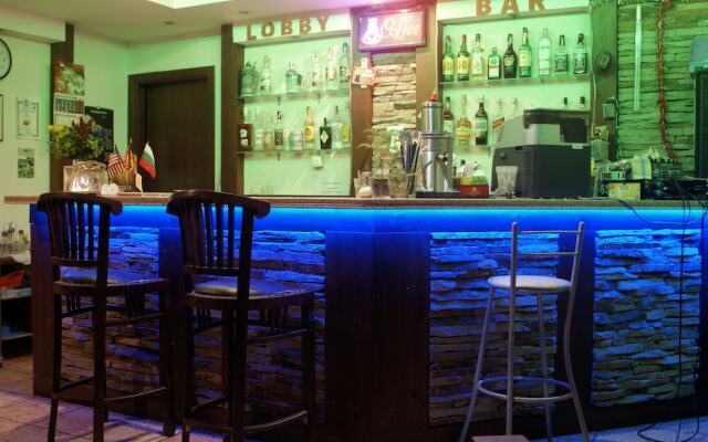 Edelweiss Inn Apartments