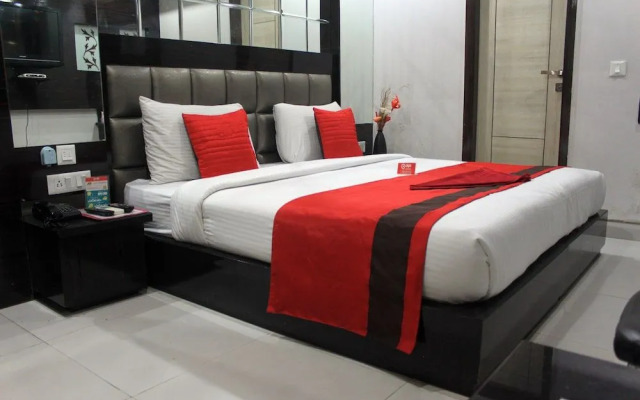 OYO 464 Hotel Lotus Palace