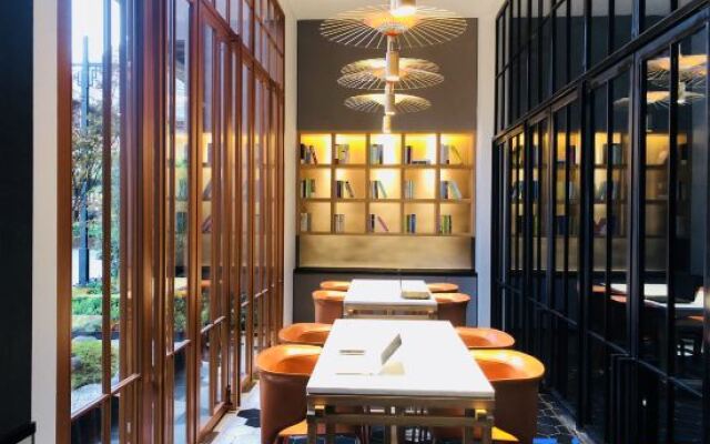 Z Hotel (Kunming Dianchi Shenghuo Meixue)