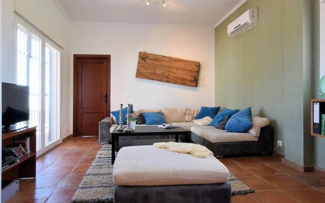 Pleasant Villa in Arenas with jacuzzi