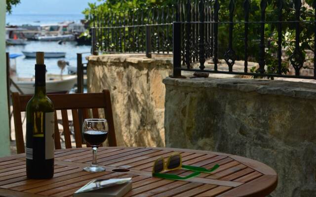 Apartment Bigovo Veljic-traste