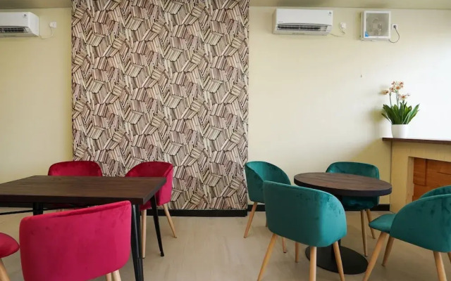 OYO 1330 Hotel Cahaya 3