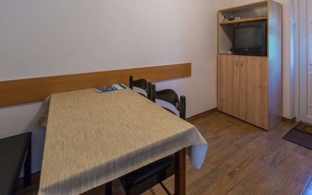 Apartment Mira