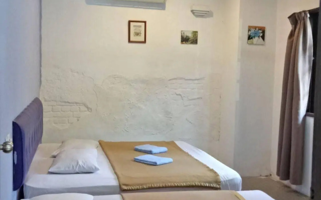 River One Residence - Hostel