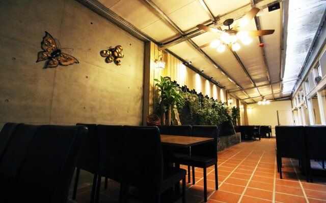 MOSHAMANLA Hotel-Main Station