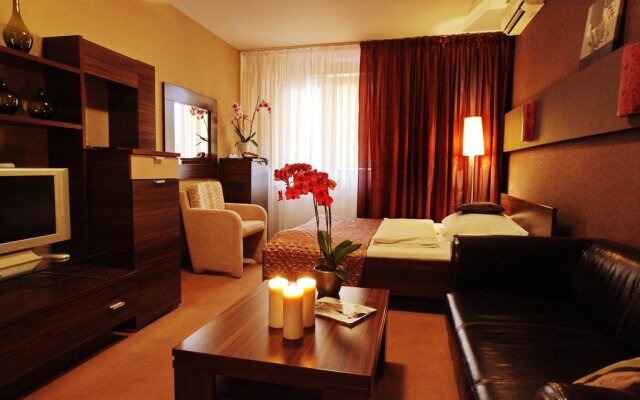 Hotel City