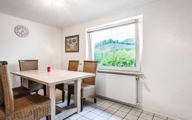 Cosy Apartment in Bestwig Heringhausen With Parking
