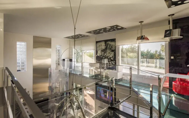 Villa BOND with Private Swimming Pool