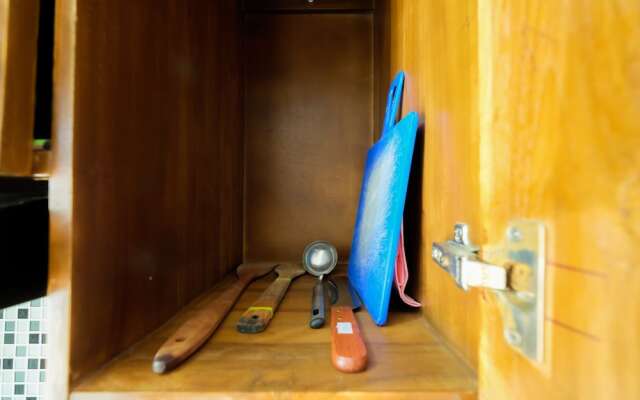 Elegant Studio Bassura Apartment