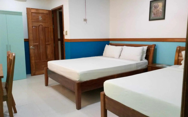 Garnet Hotel