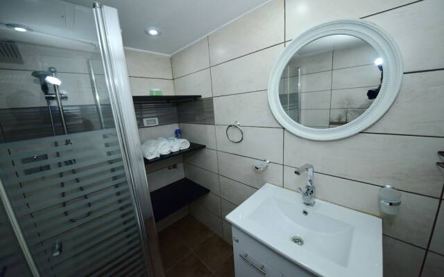 Ariel Luxury Suite