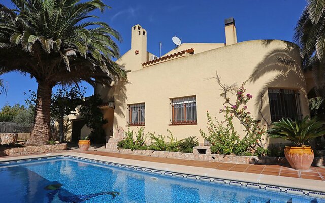 House Nellyana Deltebre