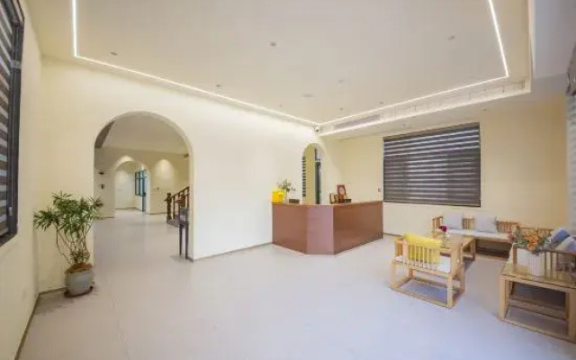 Weizhou Island Haolaiwu Holiday Villa