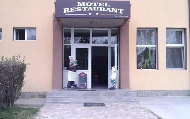Motel Pikanore