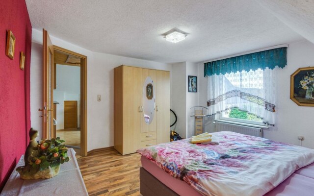 Cozy Apartment in Lichtenhain With Garden