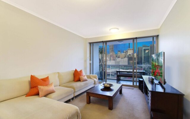 Darling Harbour Getaway