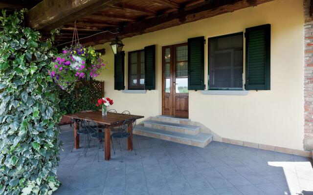 Poolside Vacation Home, Foiano