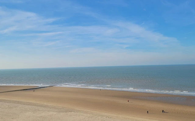 Apartment With Terrace in Middelkerke