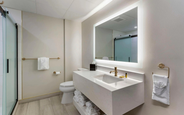 Best Western Plus The Charles Hotel