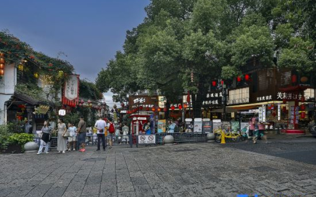 Qiyu Hotel (Shaoxing Caoqiao Straight Street)