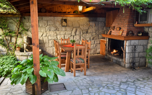 Lina Guest house