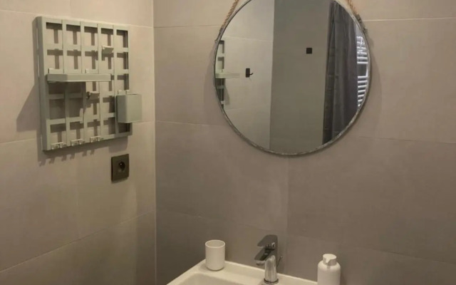 Moderný apartmán/garzónka v centre NR