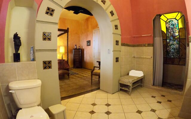 La Perla Hotel Boutique B&B