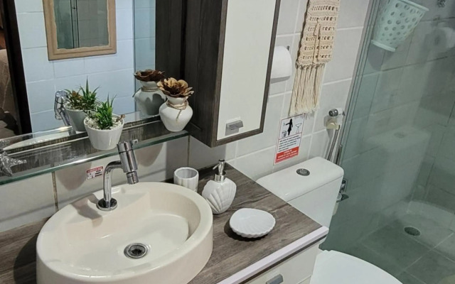 Bangalô completo, amplo, funcional e confortável.