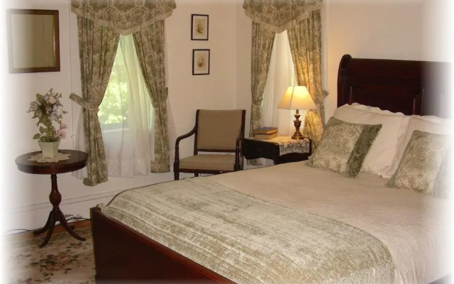 The Maples at Warner