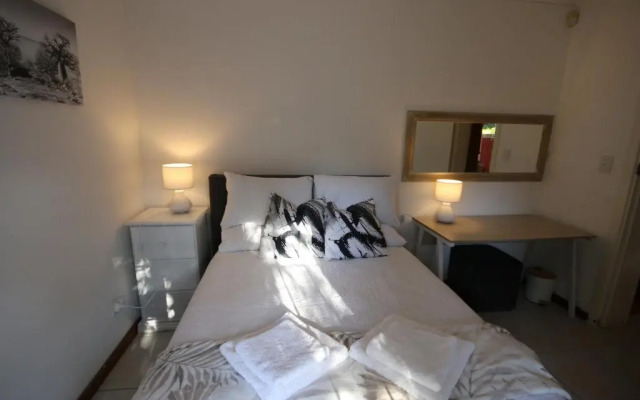 17 Hawkes Head Self Catering