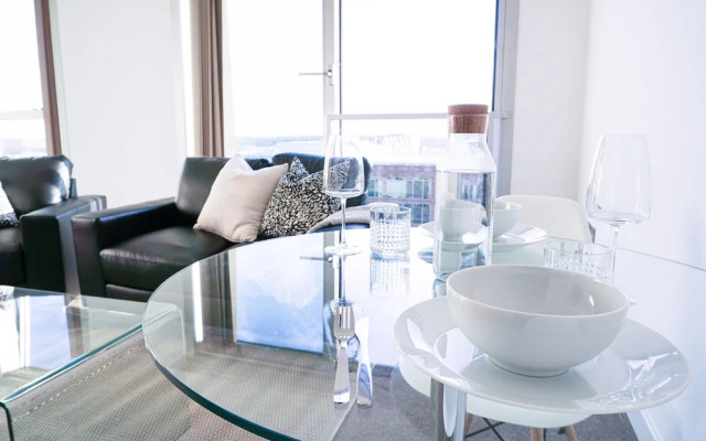 City Centre Apartment - Free Parking, Wifi & Netflix