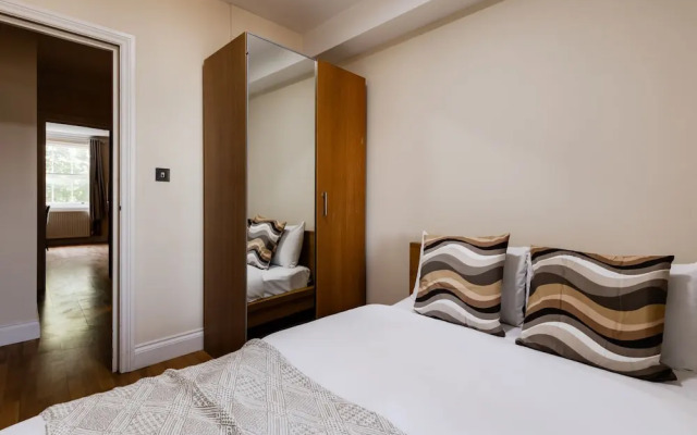 Warm Apartments in Queensway
