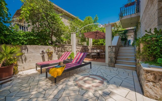 Apartment Ivona With Teracce